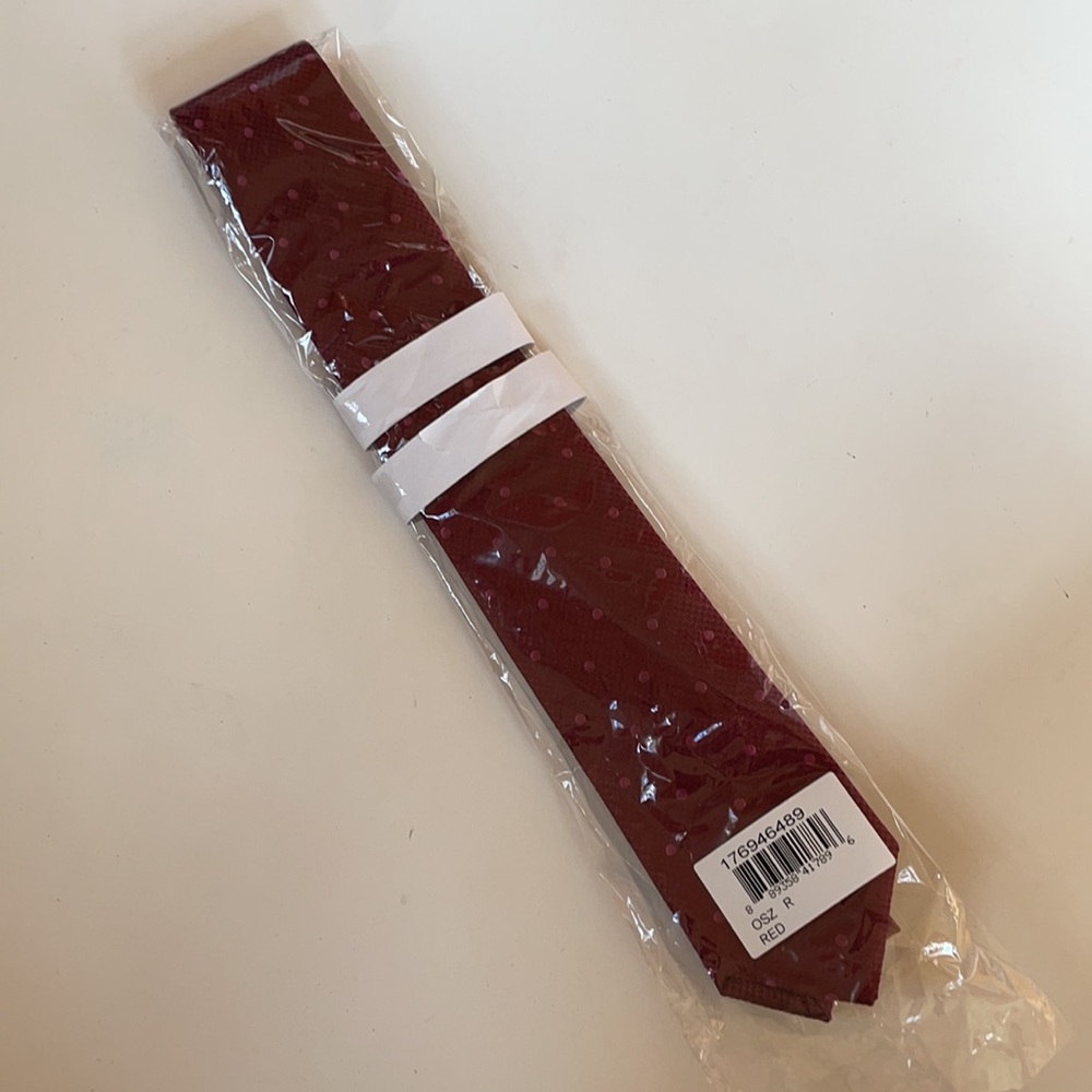 Saks Fifth Avenue Tie - Picture 3 of 3